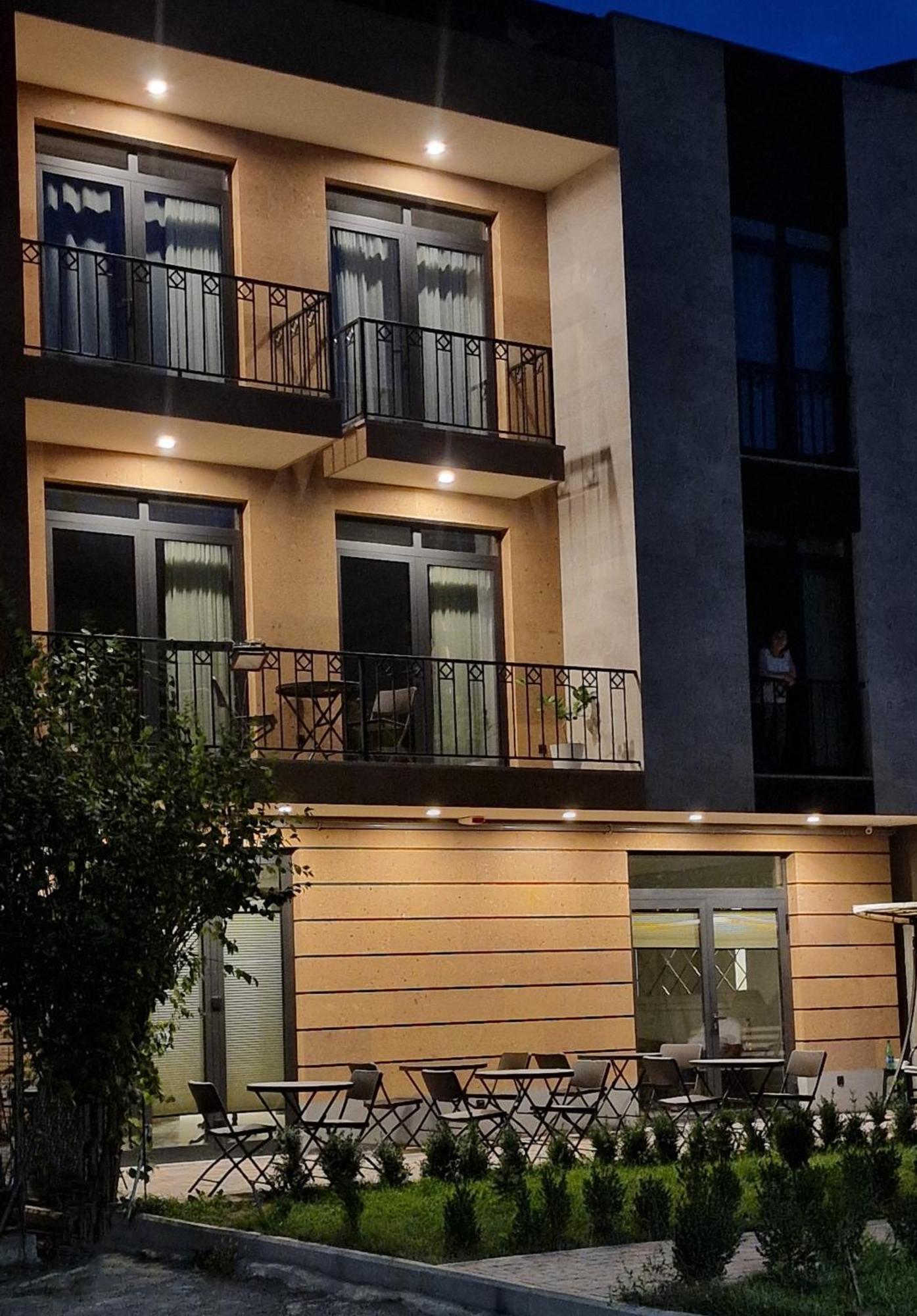 Hotel Avenue 30 Ereván Exterior foto